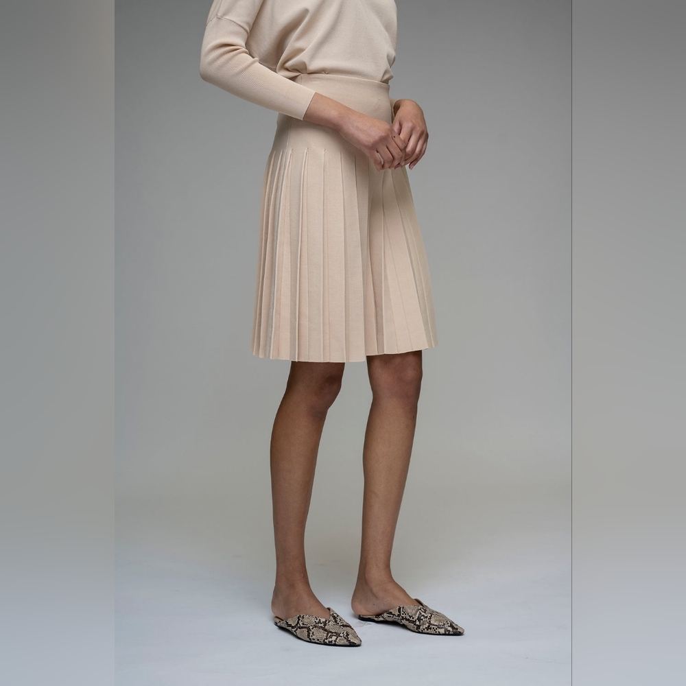 Apparalel Infinity Skirt In Champagne 25"